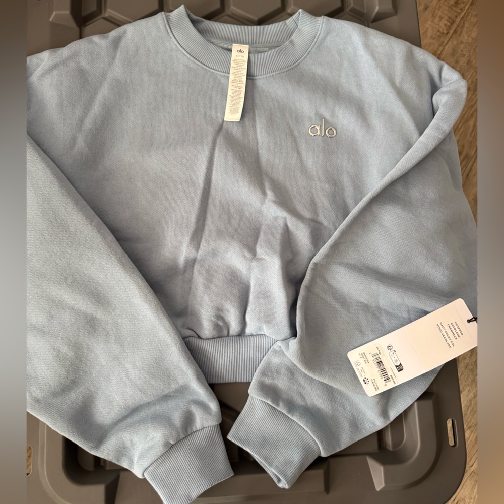 ALO Yoga celestial Blue Cropped accolade sweatshirt nwt